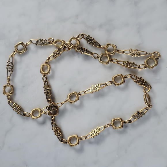 Rare 1970's Trifari Long Abstract Modernist Geometric Gold Tone Necklace - Picture 6 of 6